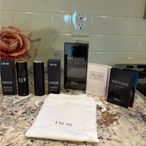 Dior Forever Skin Perfect Set - Picture 2 of 4